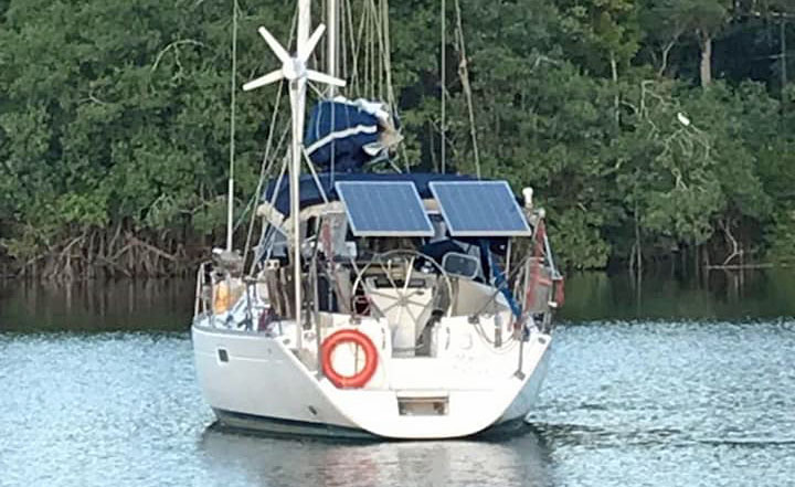 Stern view of a Beneteau Oceanis 381 sailboat