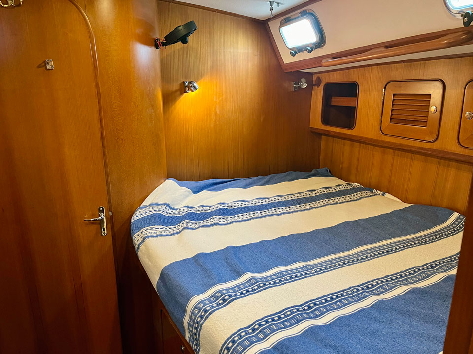 'Bijou', Hylas 46 guest cabin