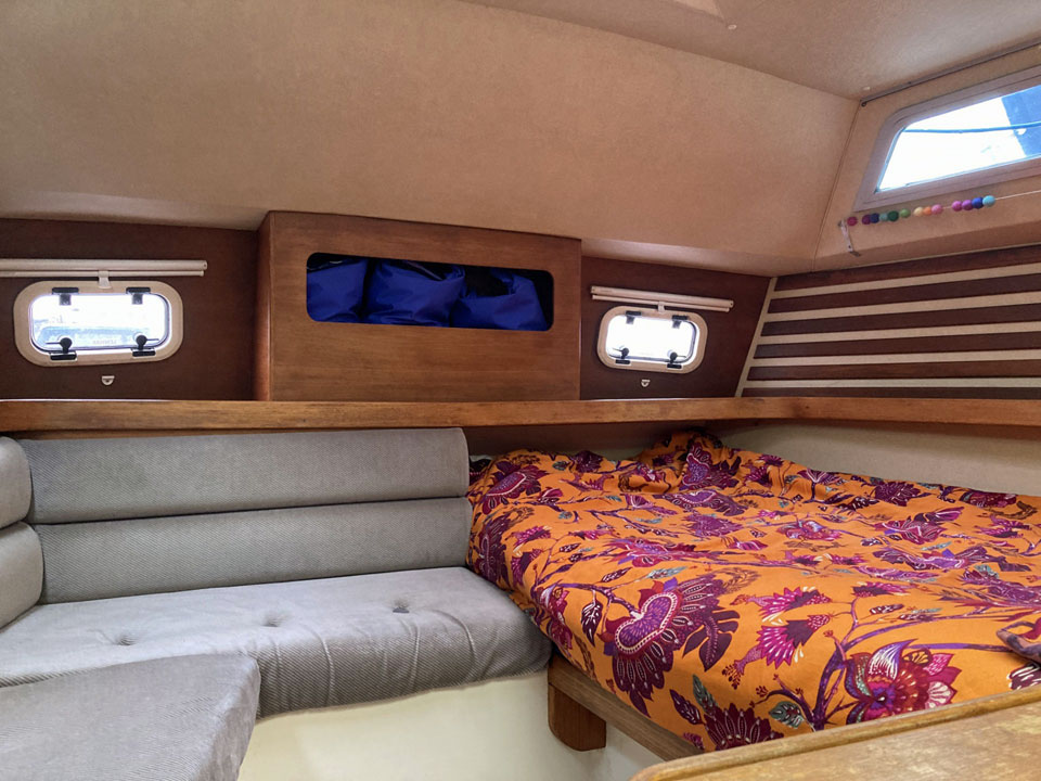 Bonobo, Moody 346, aft cabin