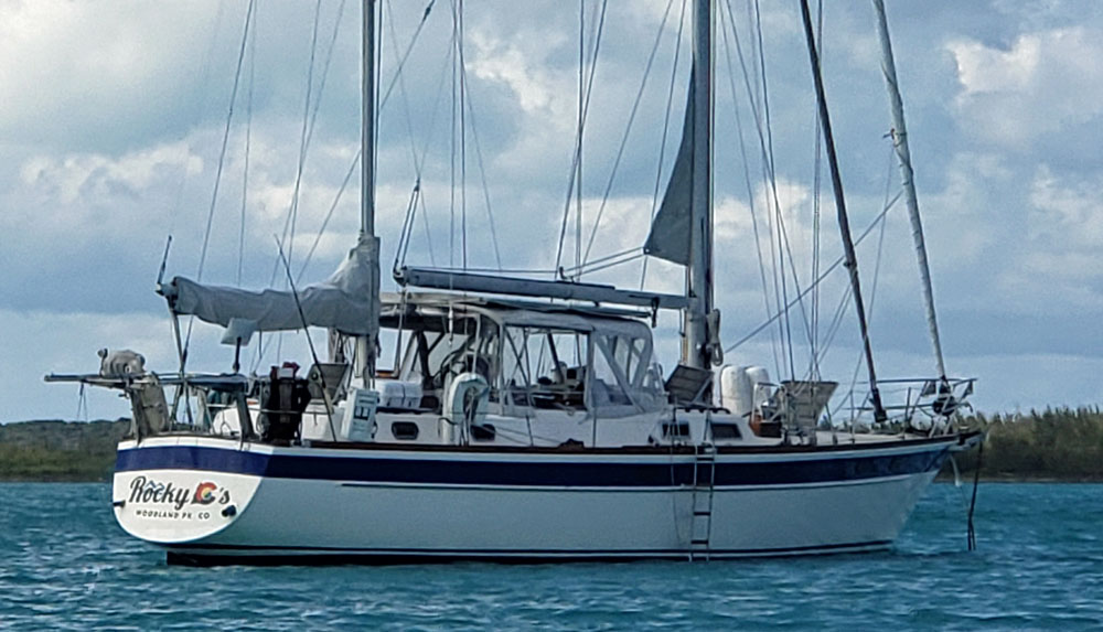 'Rocky', a Pearson 590, at anchor