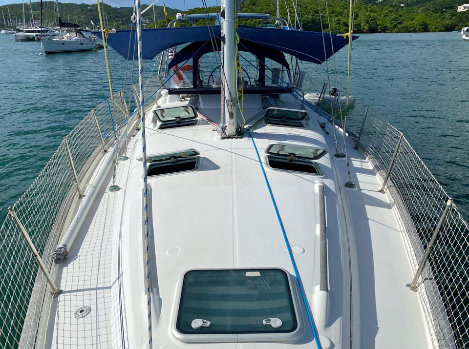 'Sea del Uno', Oceanis 411 foredeck