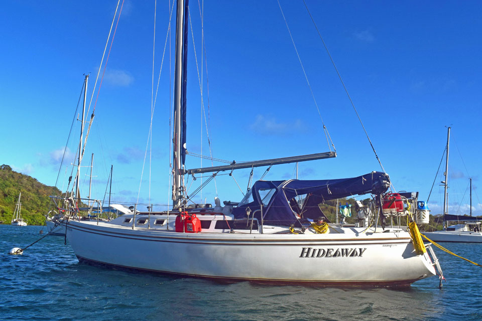 A Catalina 34 on a mooring ball