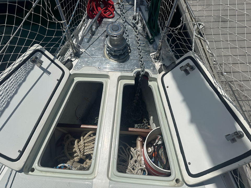 'Bijou', Hylas 46 anchor chain locker