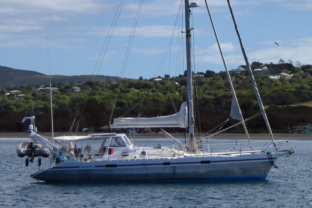 An Ovni 43 at anchor