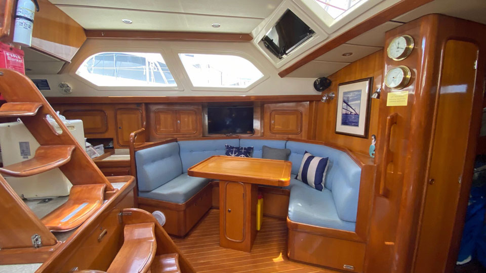 'Windward, Tayana 48DS, saloon portside seating