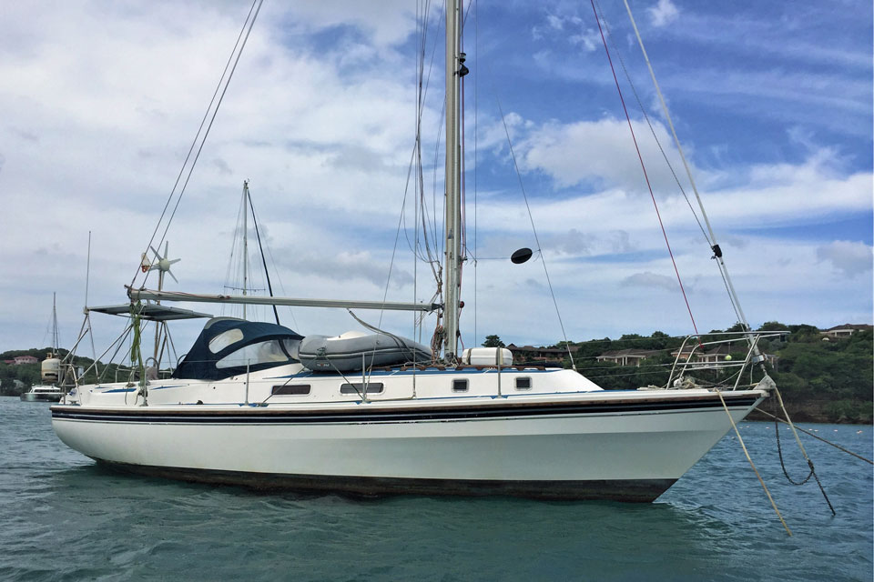 A Westerly Discuss 33 at anchor